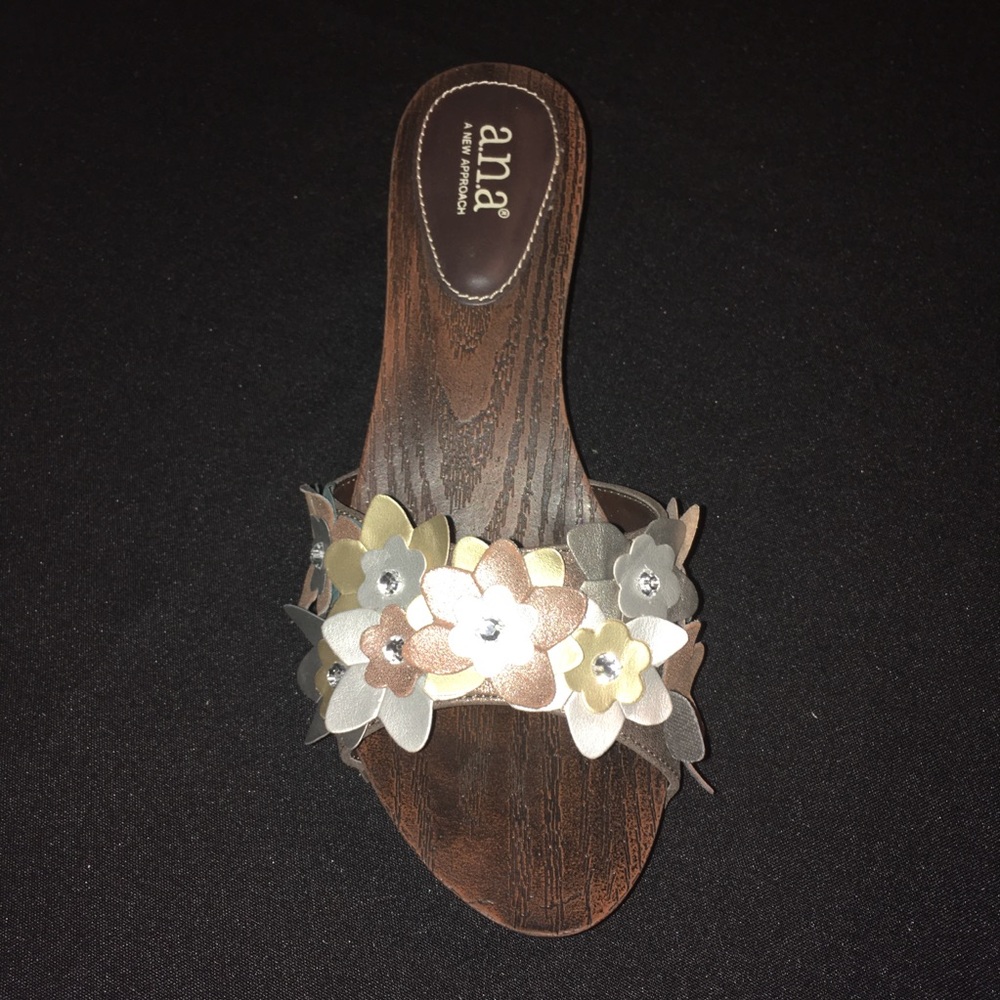 Sandal